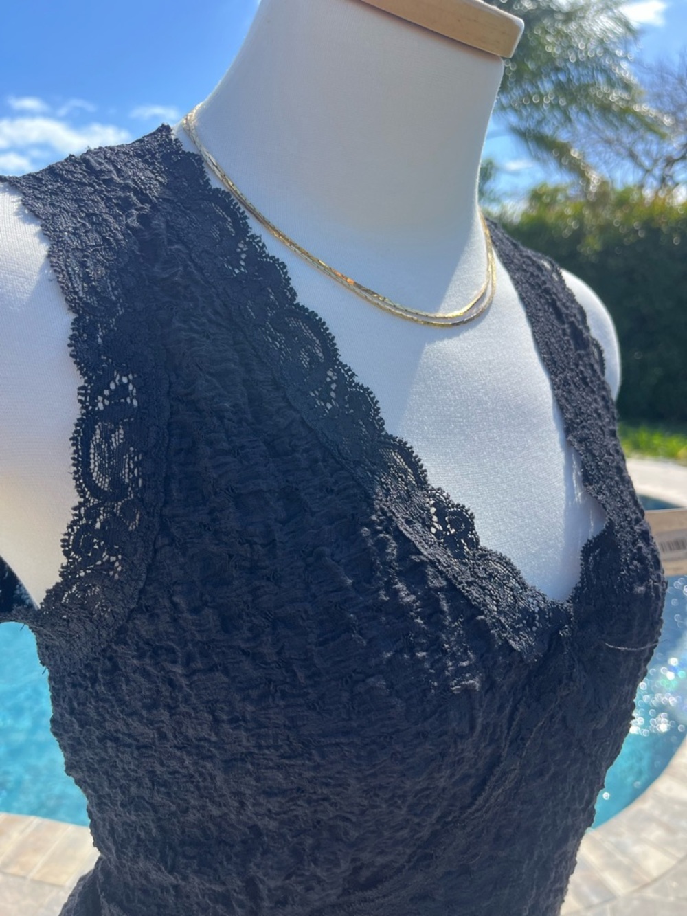 Leo & Nicole Black Lace style sleeveless Size small NWT - Picture 3 of 6